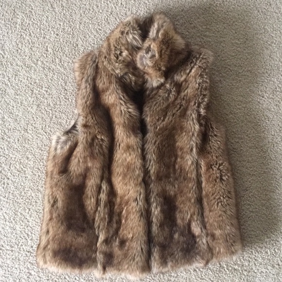 Zara Jackets & Blazers - Zara fur vest